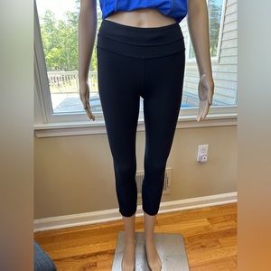 Lululemon Pace Rival Crop *Full-On Luxtreme 22" Leggings Black Size 4
